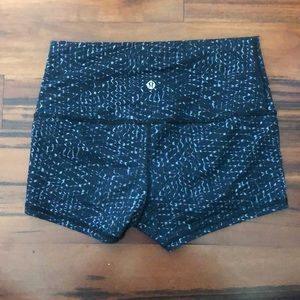 Lululemon boogie shorts